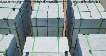 平凉 芝麻白花岗岩5公分地铺石 花岗岩厂家工厂装车日常