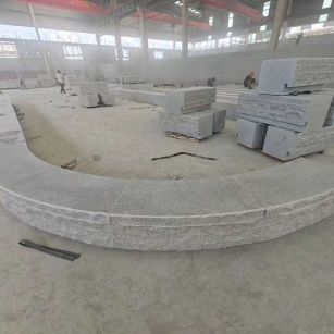 平凉 芝麻白异形坐凳，自然面光面弧形加工