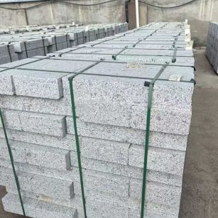 平凉 白麻花岗岩路沿石，弧形路沿石，道牙石，马路牙子，界石，路缘石，平沿石，直岩石，平缘石等