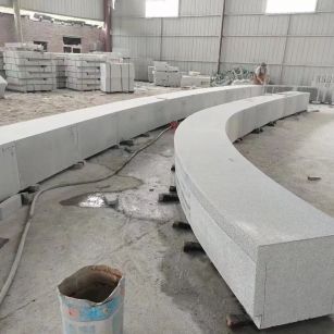 平凉芝麻白花岗岩石板材 园林光面弧形坐凳