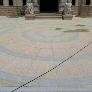 平凉 黄金麻芝麻灰花岗岩石材地铺拼接效果