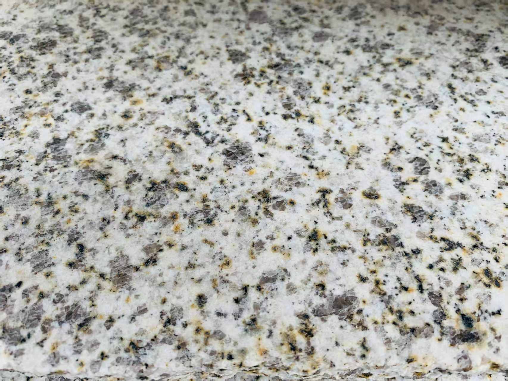 平凉 黄金麻花岗岩石材浅黄光面