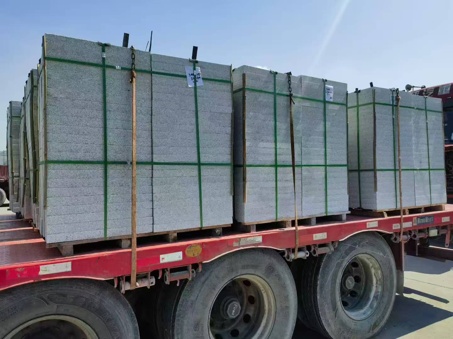 平凉芝麻白花岗岩出货日常地铺石