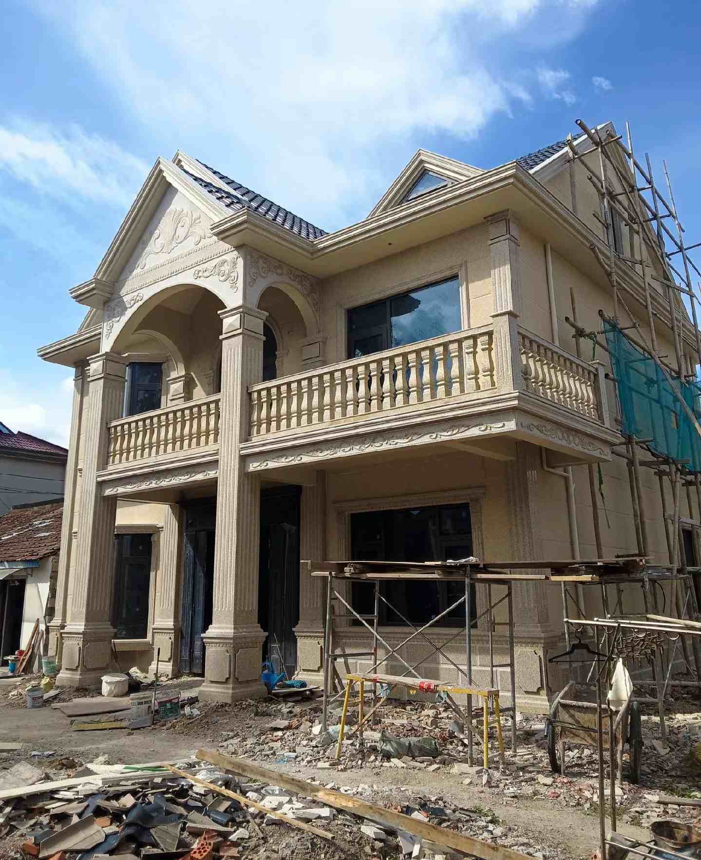 平凉 黄金麻花岗岩石材私人别墅雕花门楼柱阳台栏杆