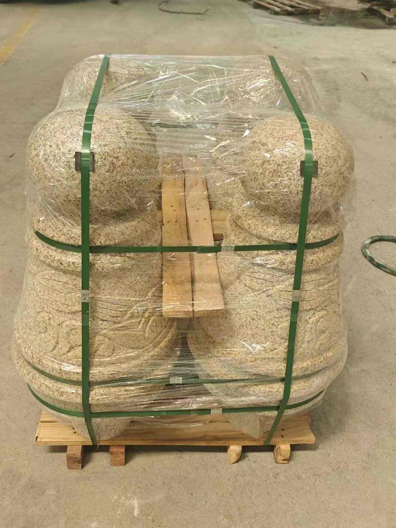 平凉 黄金麻异形定制雕花——棒棒糖挡车柱