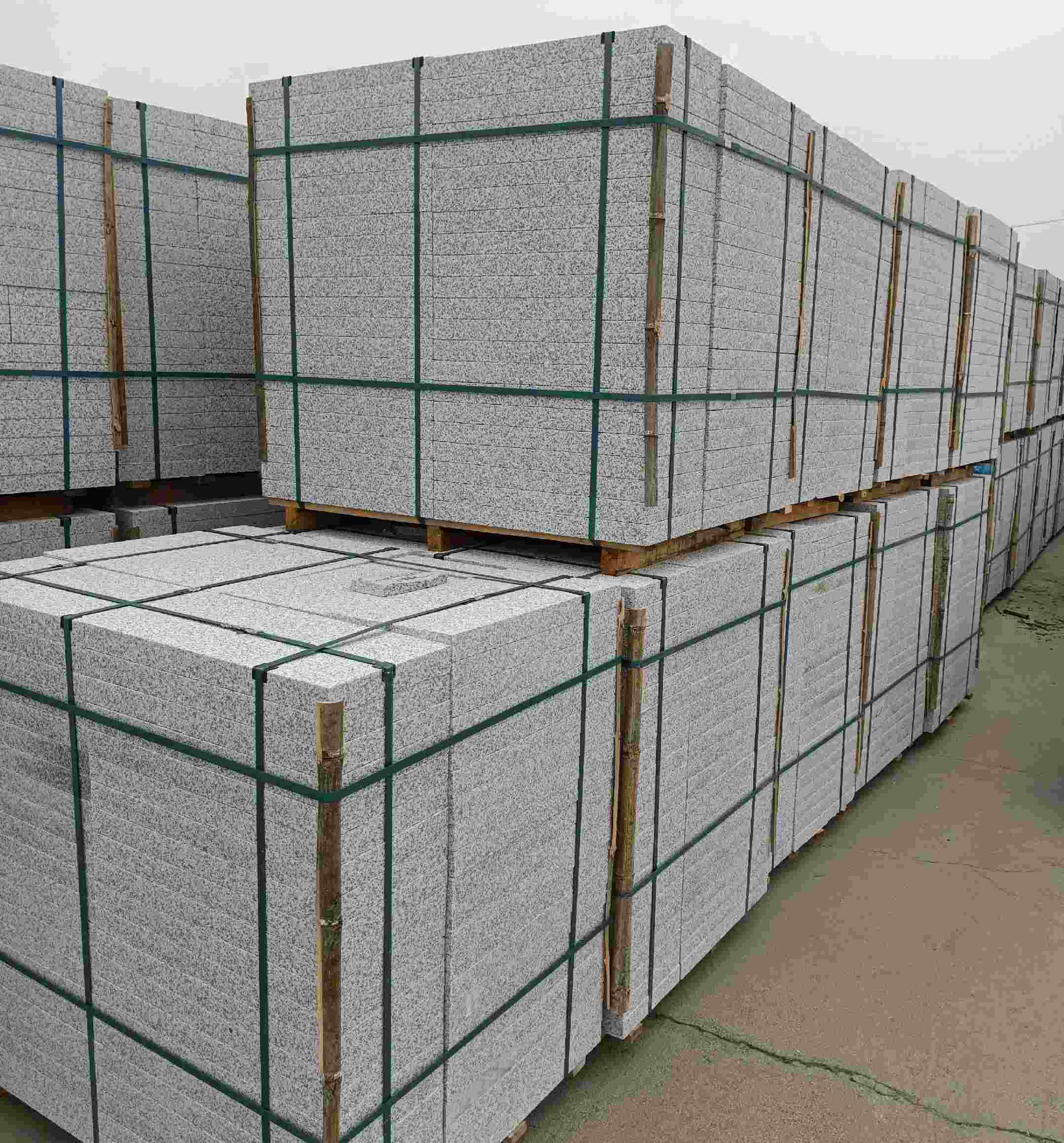 平凉 白麻花岗岩石材荔枝面地铺石（300*600*50）