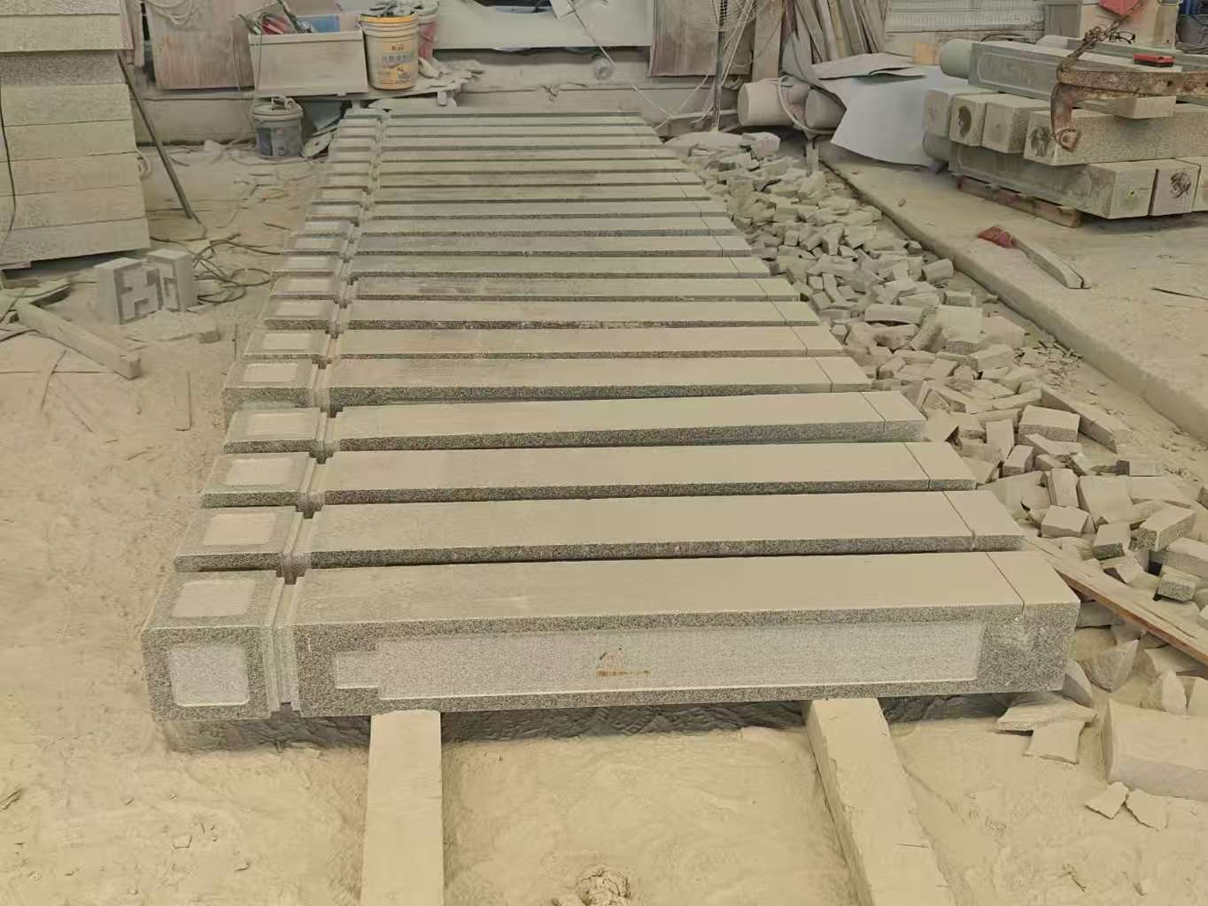 平凉 芝麻白异形加工雕刻-栏杆大柱，方柱