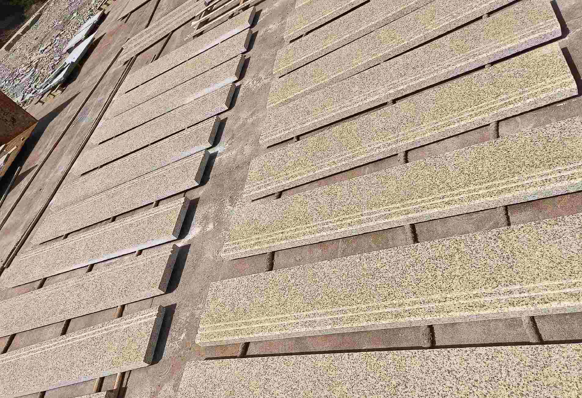 平凉 黄金麻花岗岩光面楼梯踏步