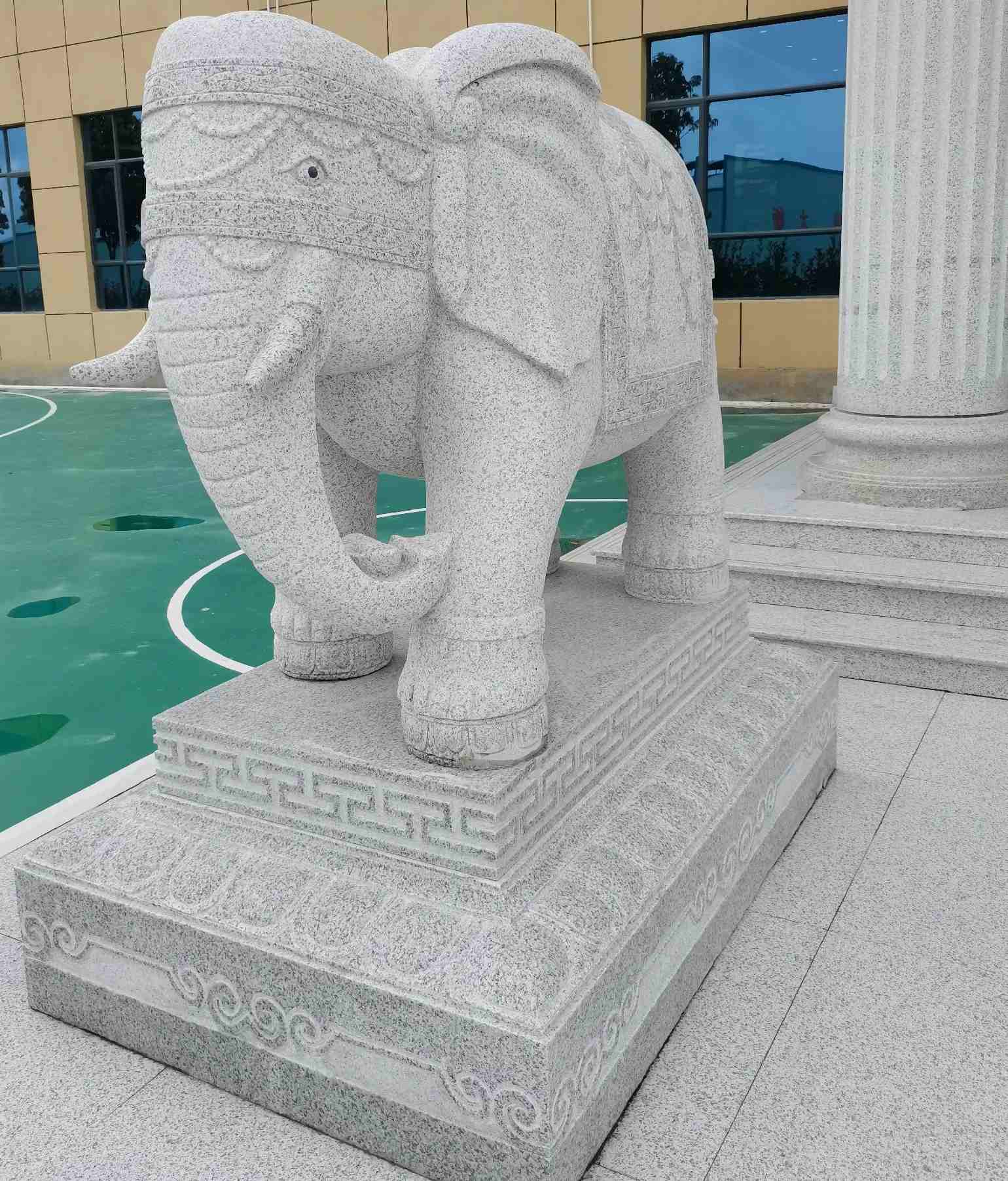 平凉 白麻花岗岩动物异形石雕-大象