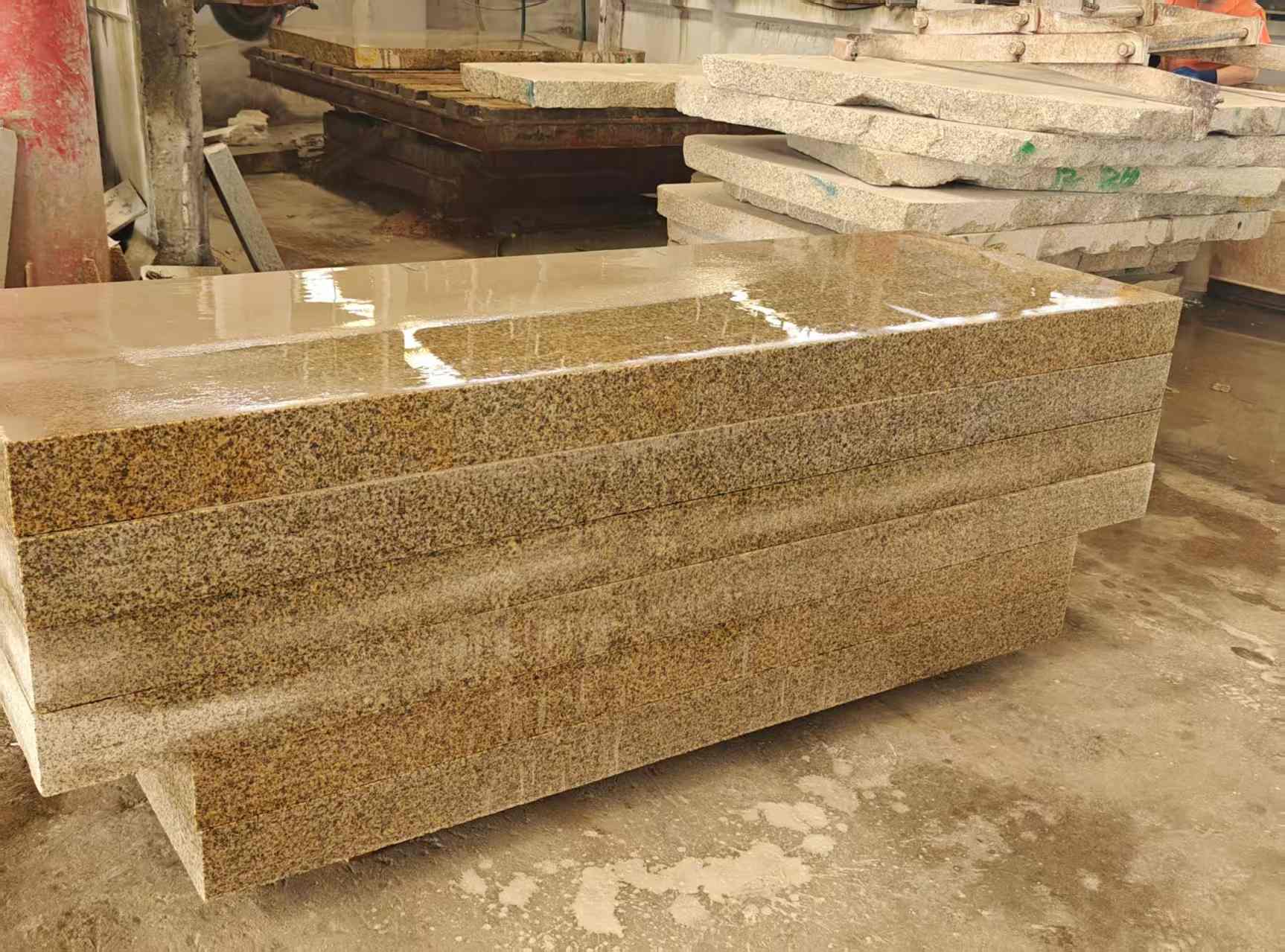 平凉 黄金麻栏杆料半成品加工中